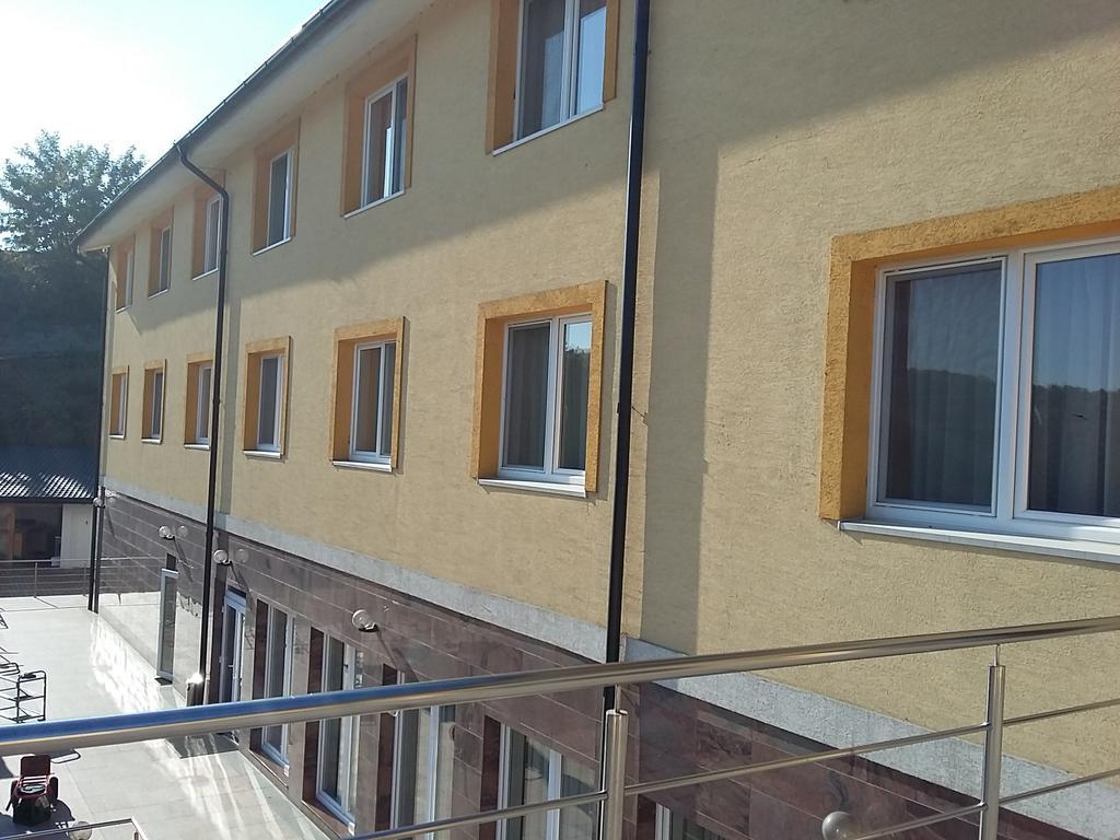 Hotel Auto Jas Nitra Exteriér fotografie