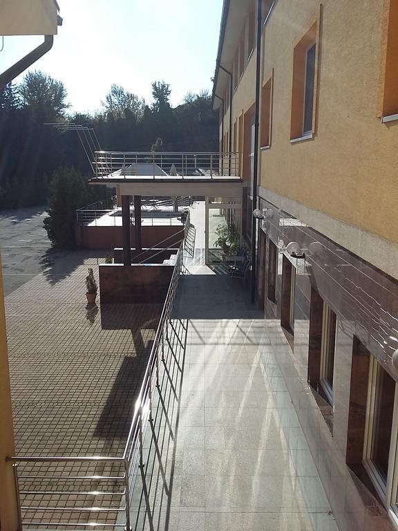 Hotel Auto Jas Nitra Exteriér fotografie